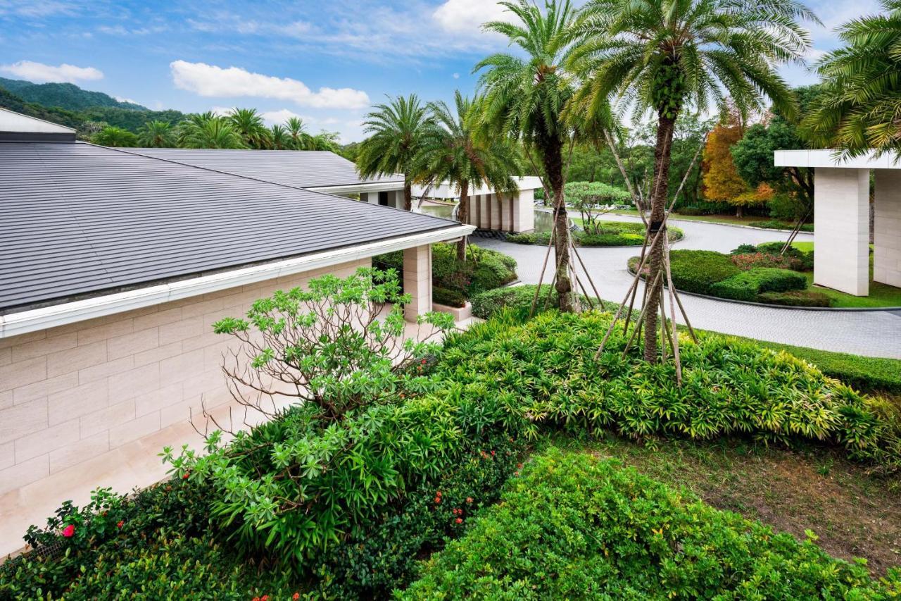 The Westin Tashee Resort, Taoyuan Daxi Exterior photo The resort's villas