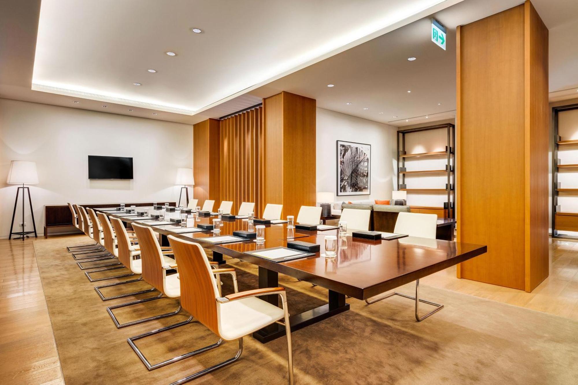 The Westin Tashee Resort, Taoyuan Daxi Exterior photo Boardroom at the Westin Palace, Madrid